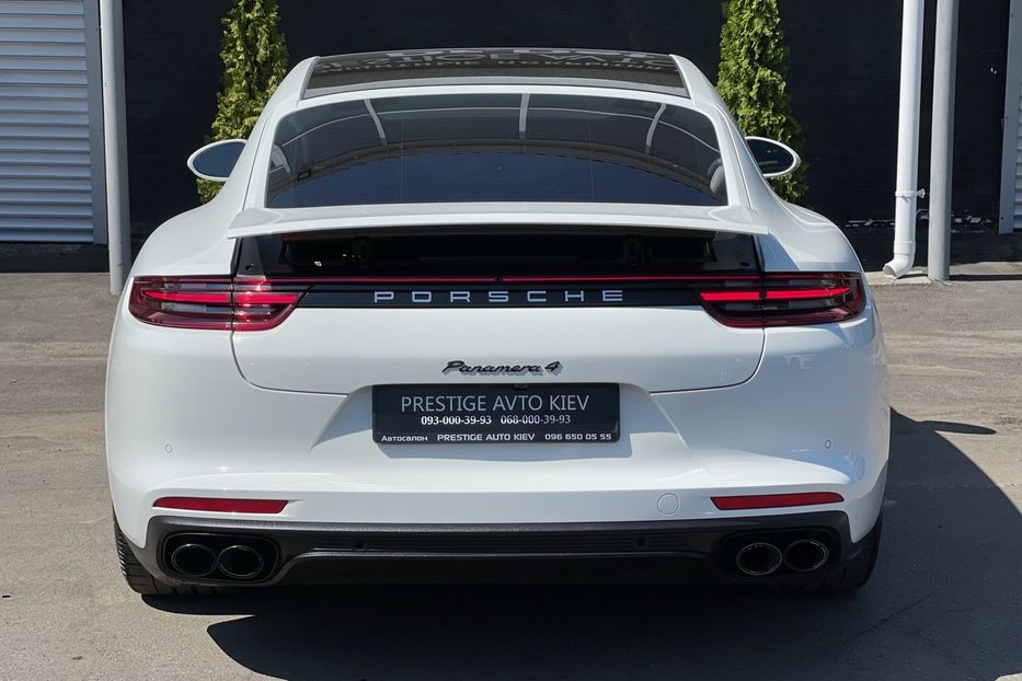 Продам Porsche Panamera 2018 года в Киеве