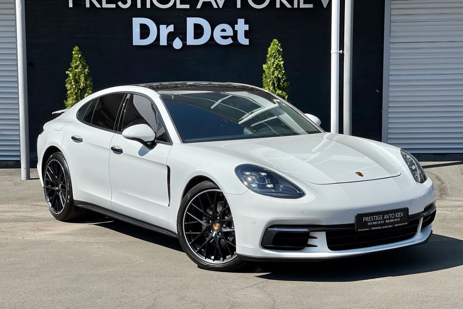 Продам Porsche Panamera 2018 года в Киеве