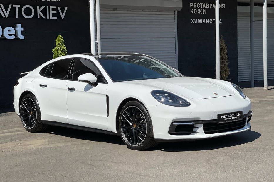 Продам Porsche Panamera 2018 года в Киеве