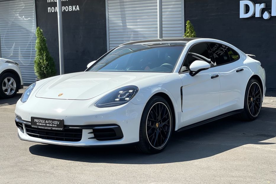 Продам Porsche Panamera 2018 года в Киеве