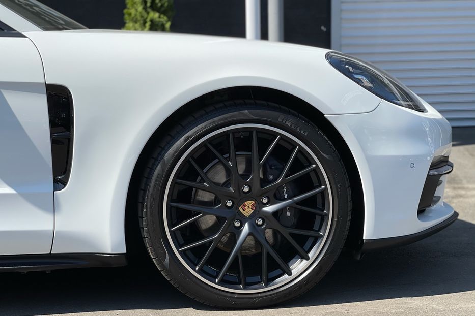 Продам Porsche Panamera 2018 года в Киеве