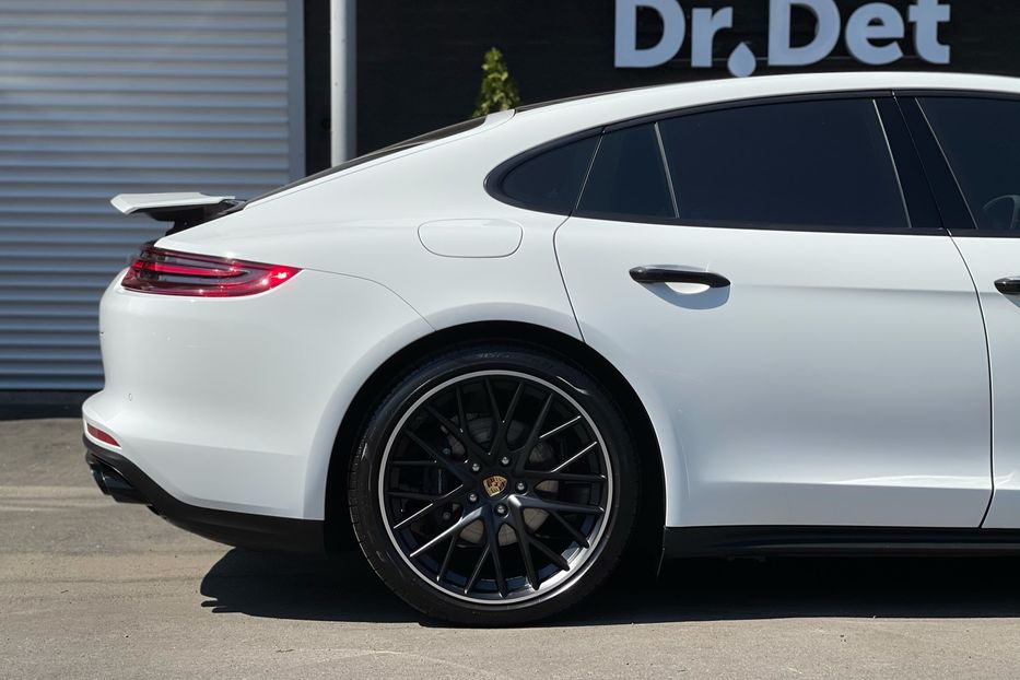 Продам Porsche Panamera 2018 года в Киеве