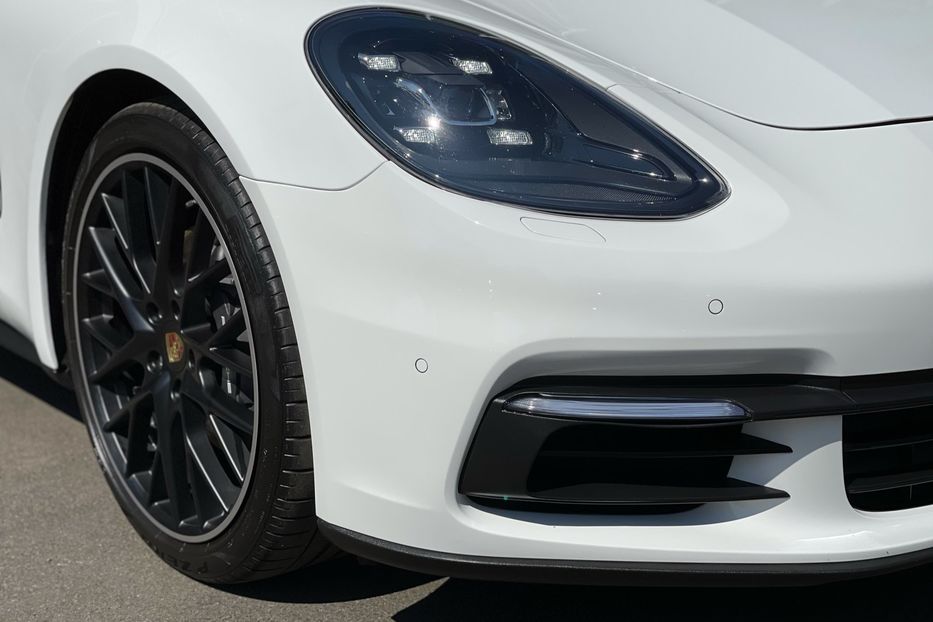 Продам Porsche Panamera 2018 года в Киеве