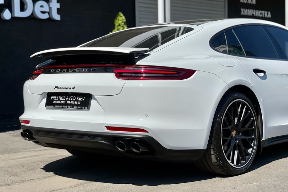 Продам Porsche Panamera 2018 года в Киеве