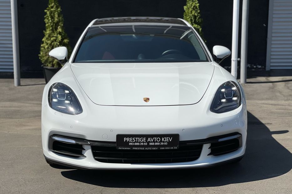 Продам Porsche Panamera 2018 года в Киеве