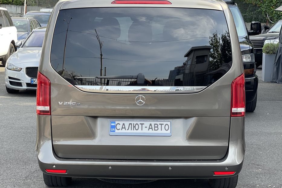 Продам Mercedes-Benz V-Class 250 2016 года в Киеве