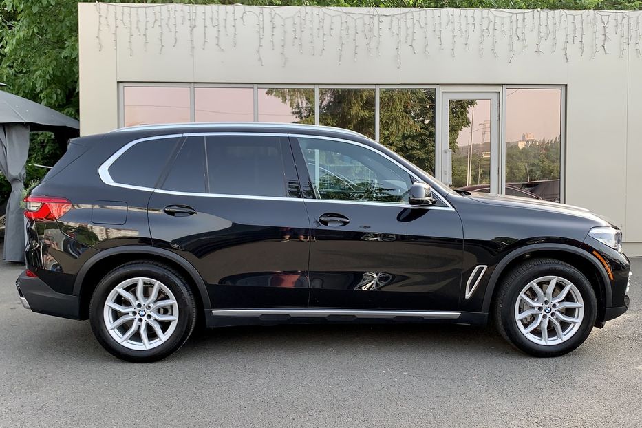 Продам BMW X5 XDrive 40i 2018 года в Киеве