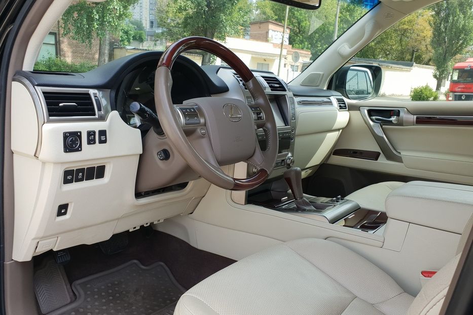 Продам Lexus GX PREMIUM 2016 года в Киеве