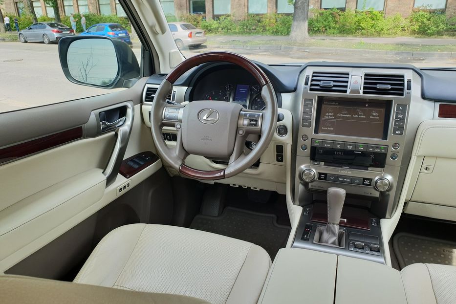 Продам Lexus GX PREMIUM 2016 года в Киеве