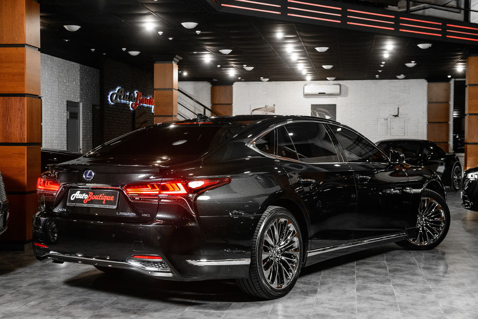 Продам Lexus LS 460 500h AWD 2018 года в Одессе