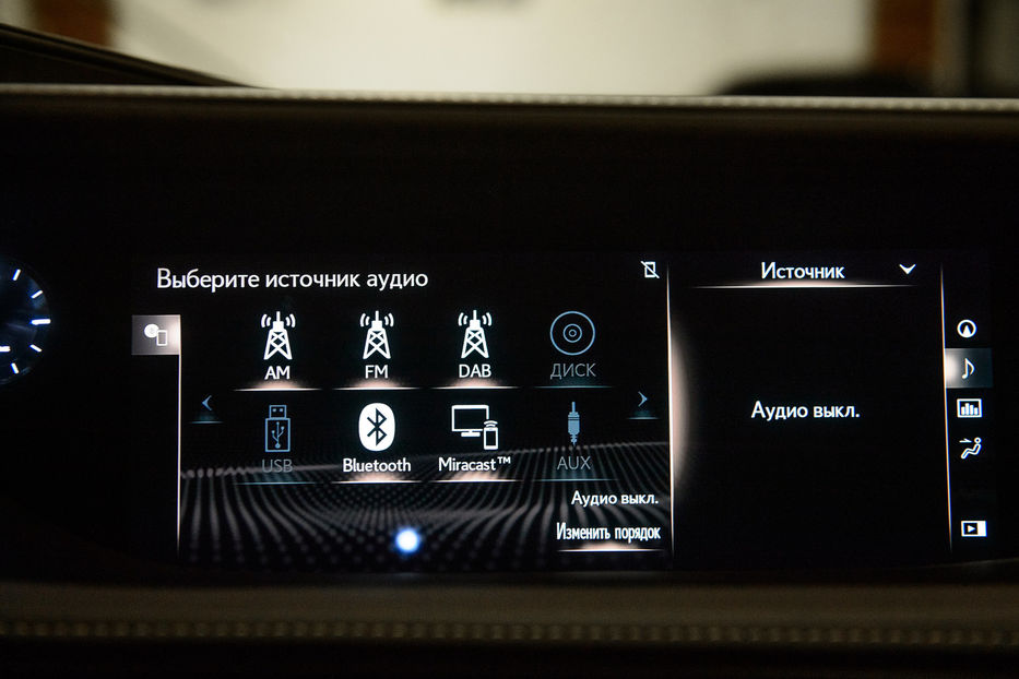 Продам Lexus LS 460 500h AWD 2018 года в Одессе