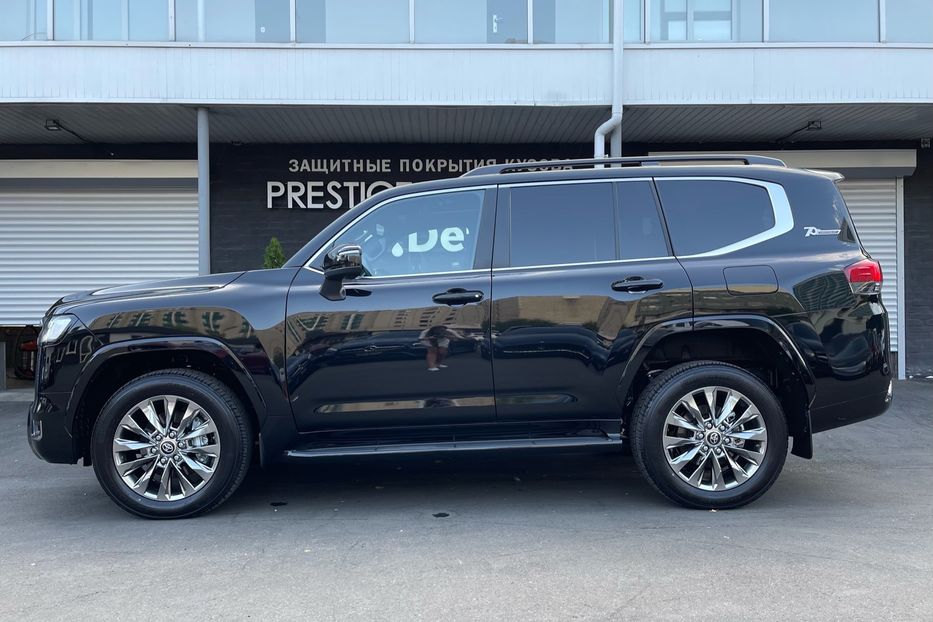 Продам Toyota Land Cruiser 300 PREMIUM 2021 года в Киеве