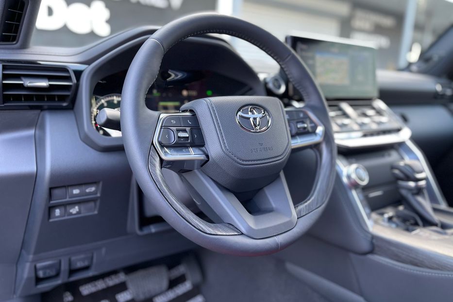 Продам Toyota Land Cruiser 300 PREMIUM 2021 года в Киеве
