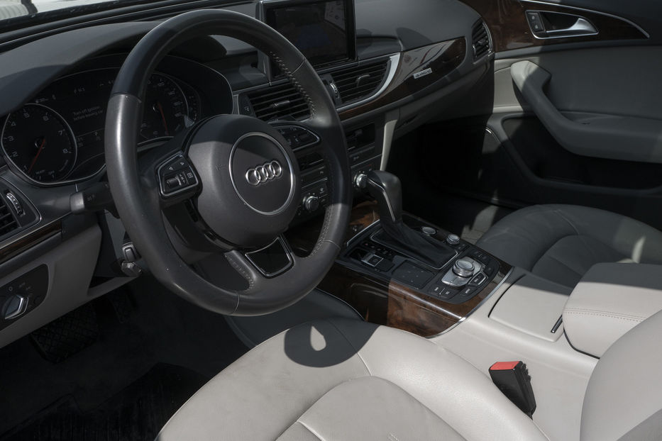 Продам Audi A6 Premium Plus 2016 года в Черновцах
