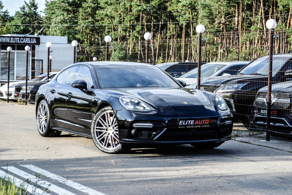 Продам Porsche Panamera Turbo 2017 года в Киеве