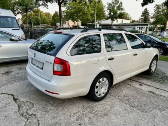 Продам Skoda Octavia A5 Combi 2010 года в Киеве