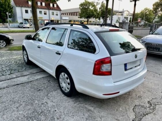 Продам Skoda Octavia A5 Combi 2010 года в Киеве