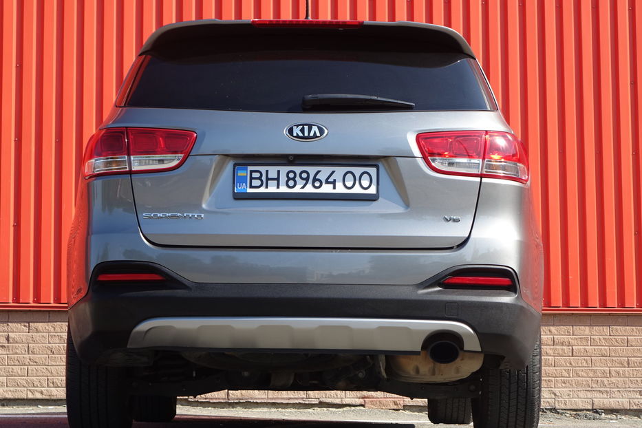 Продам Kia Sorento 3.3 2017 года в Одессе