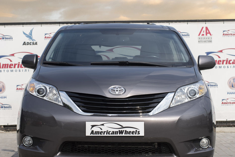 Продам Toyota Sienna EXL 2015 года в Черновцах