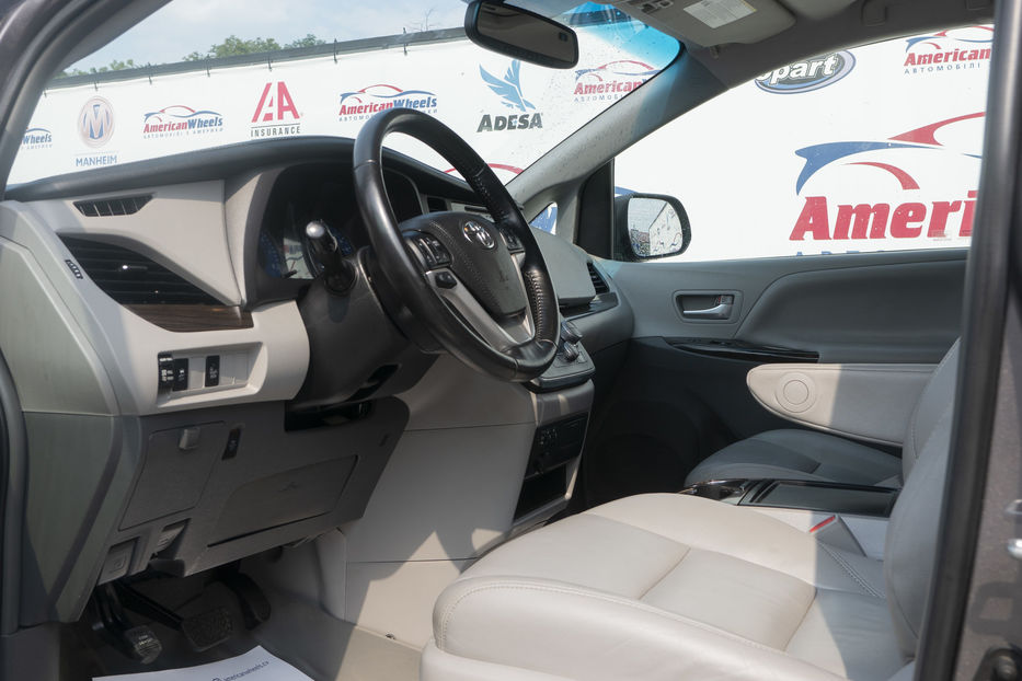Продам Toyota Sienna EXL 2015 года в Черновцах