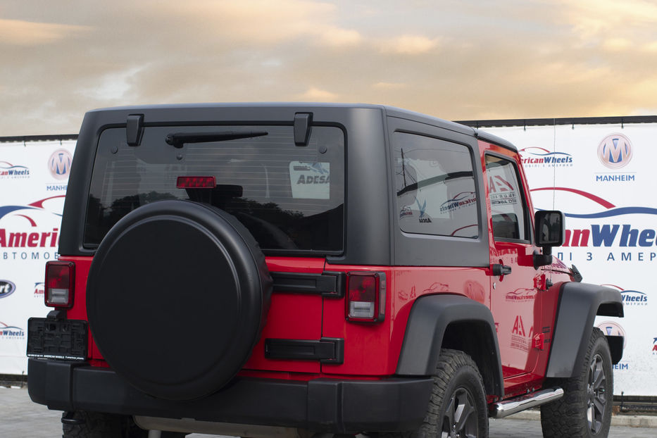 Продам Jeep Wrangler S 2015 года в Черновцах