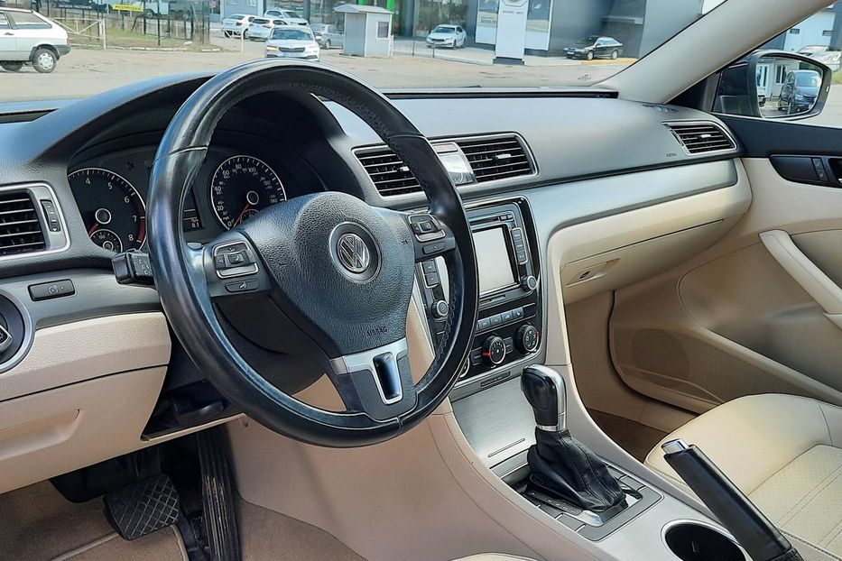 Продам Volkswagen Passat B7 V6 3,6  2013 года в Николаеве