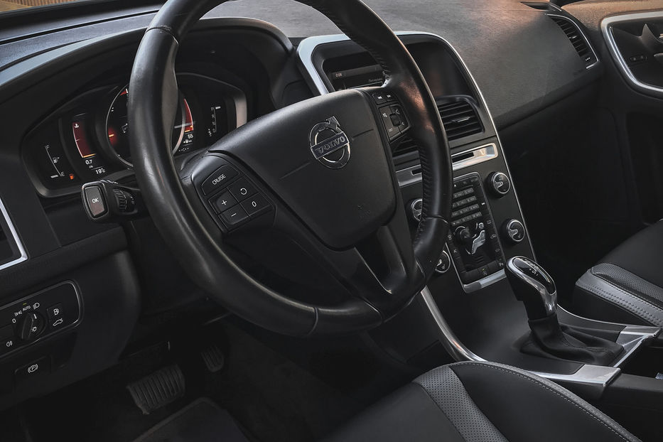 Продам Volvo XC60 2015 года в Николаеве
