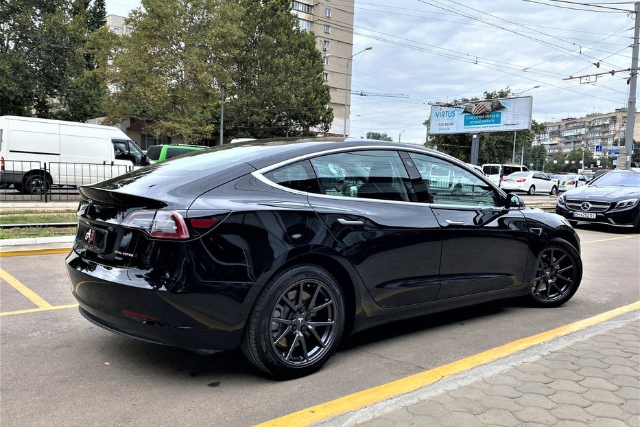 Продам Tesla Model 3 LR Dual Motor 2020 года в Одессе