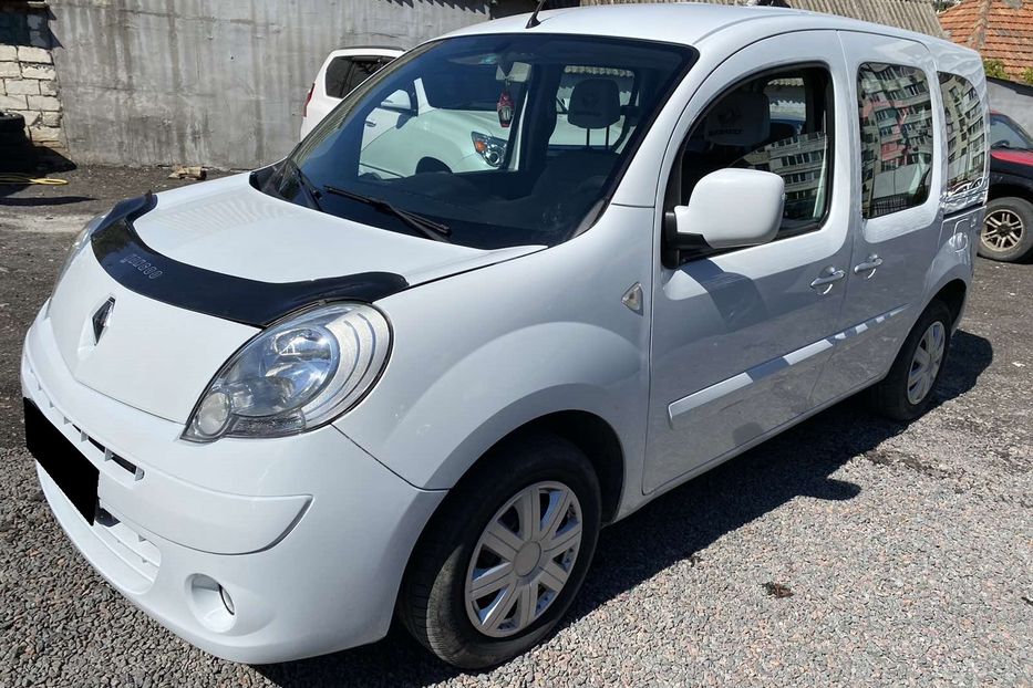 Продам Renault Kangoo пасс. оригинальный пассажир 2011 года в Николаеве