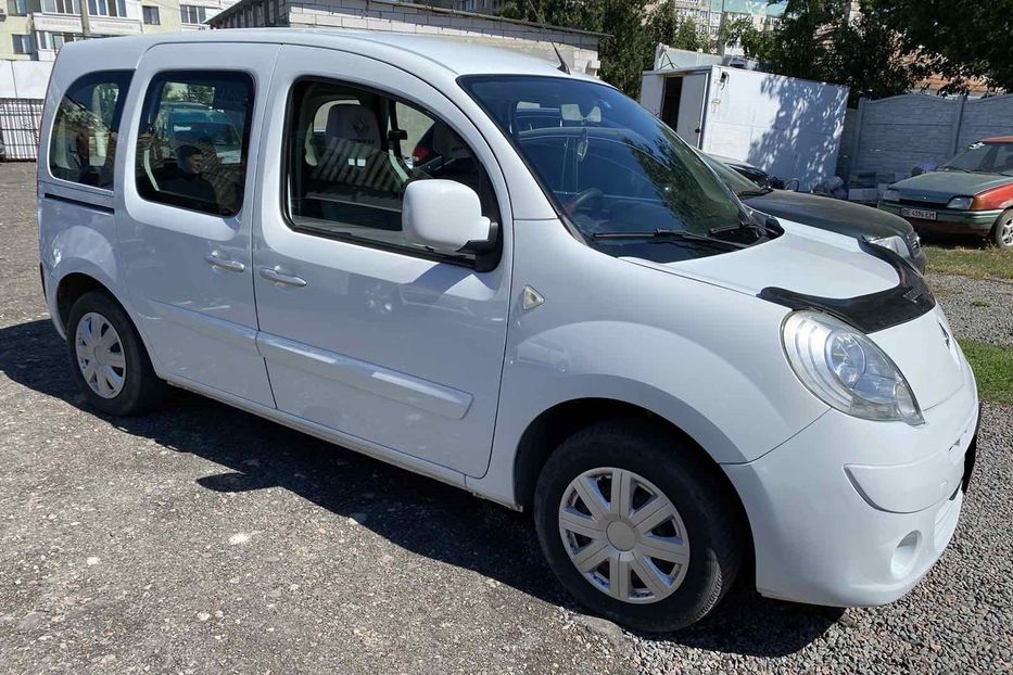 Продам Renault Kangoo пасс. оригинальный пассажир 2011 года в Николаеве