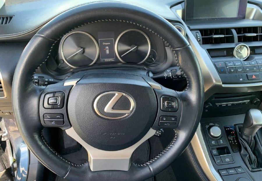 Продам Lexus NX 300 Hybrid Executive 4×4 2015 года в Львове