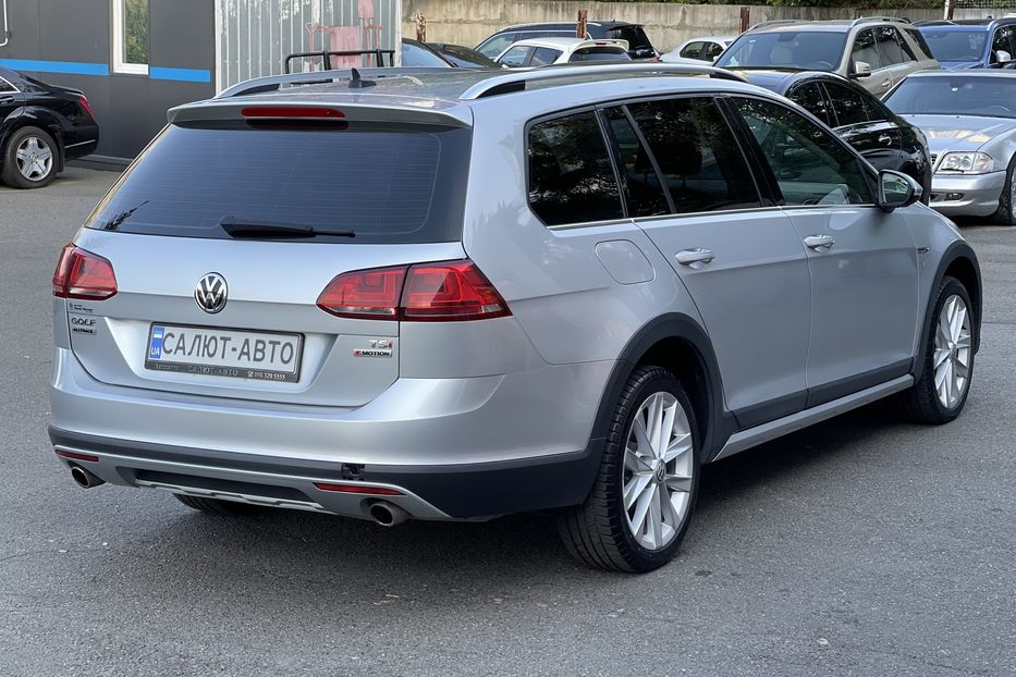 Продам Volkswagen Golf VII ALLTRACK 2017 года в Киеве