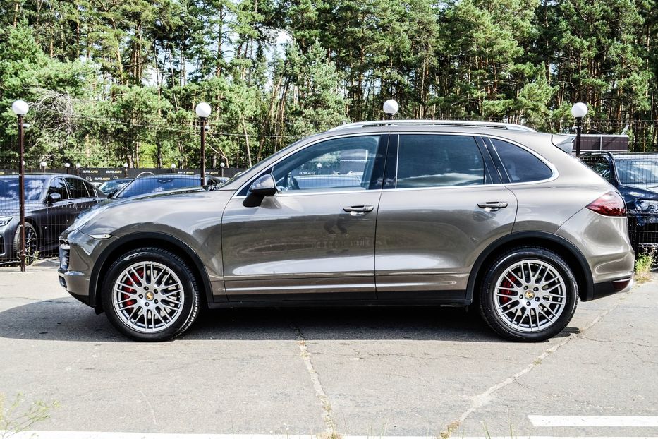 Продам Porsche Cayenne Turbo 2010 года в Киеве