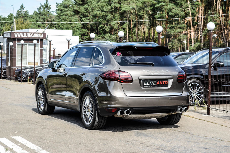 Продам Porsche Cayenne Turbo 2010 года в Киеве