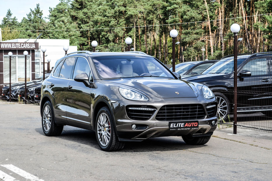 Продам Porsche Cayenne Turbo 2010 года в Киеве