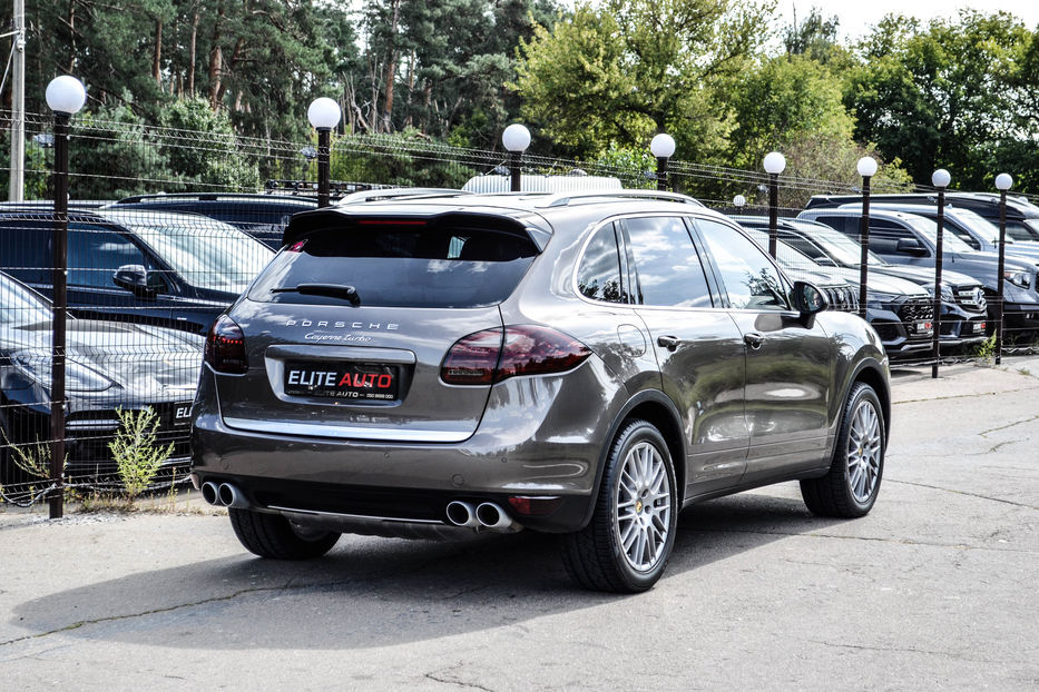 Продам Porsche Cayenne Turbo 2010 года в Киеве