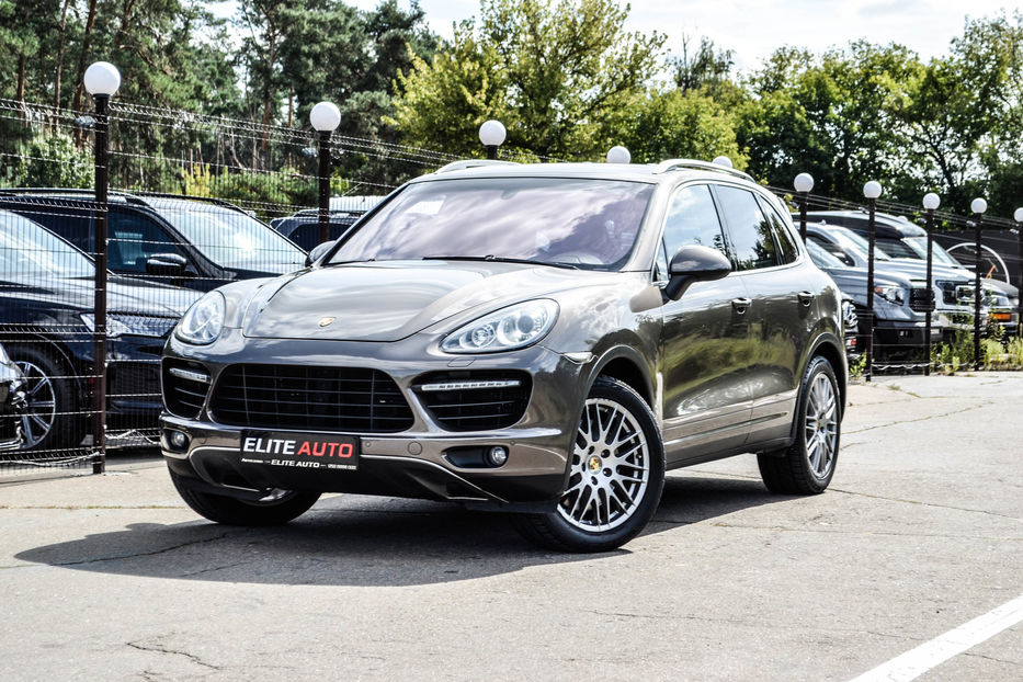 Продам Porsche Cayenne Turbo 2010 года в Киеве