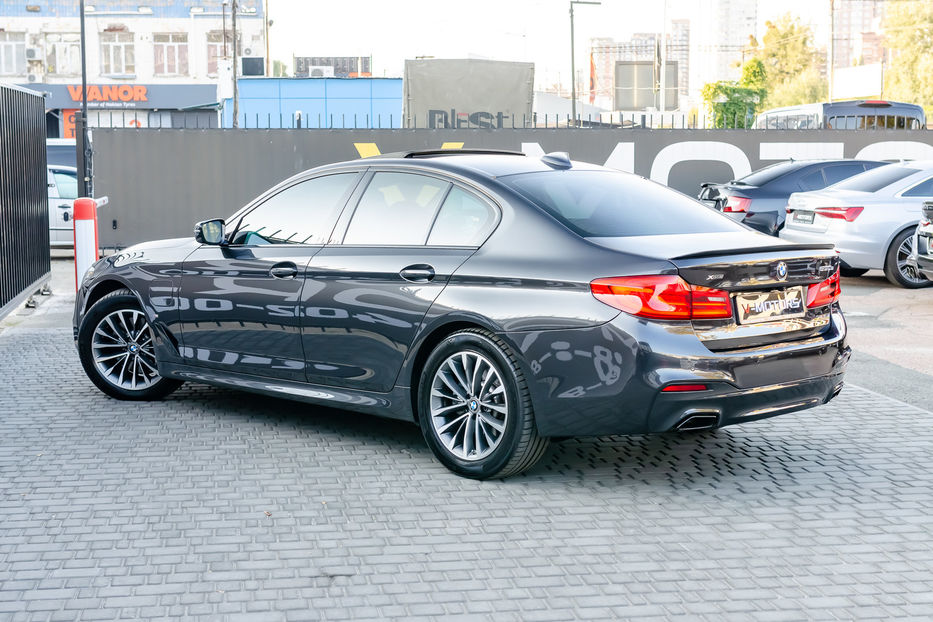 Продам BMW 530 e Hybrid Xdrive 2019 года в Киеве