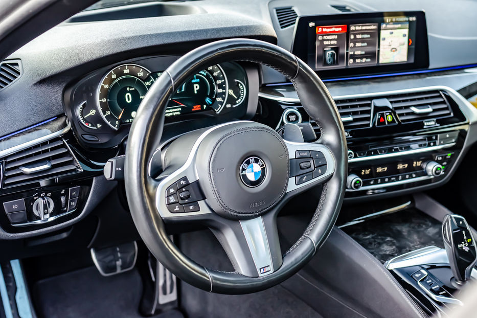 Продам BMW 530 e Hybrid Xdrive 2019 года в Киеве