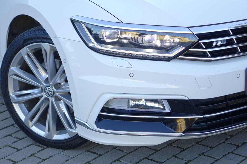 Продам Volkswagen Passat B8 R-Line FUL-LED Highiln4Motion 2018 года в Львове