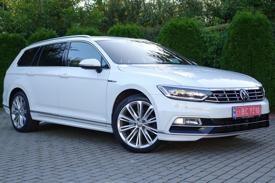 Продам Volkswagen Passat B8 R-Line FUL-LED Highiln4Motion 2018 года в Львове