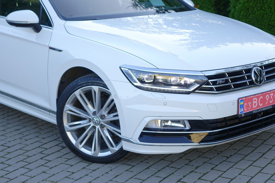 Продам Volkswagen Passat B8 R-Line FUL-LED Highiln4Motion 2018 года в Львове