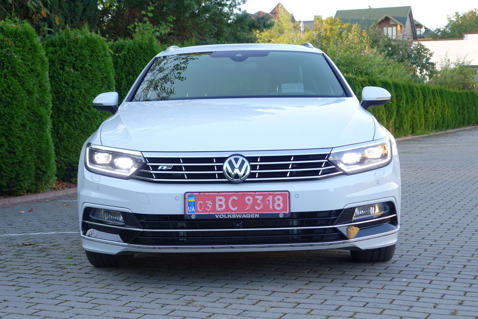 Продам Volkswagen Passat B8 R-Line FUL-LED Highiln4Motion 2018 года в Львове