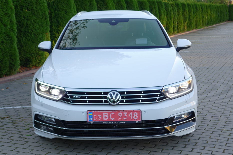 Продам Volkswagen Passat B8 R-Line FUL-LED Highiln4Motion 2018 года в Львове