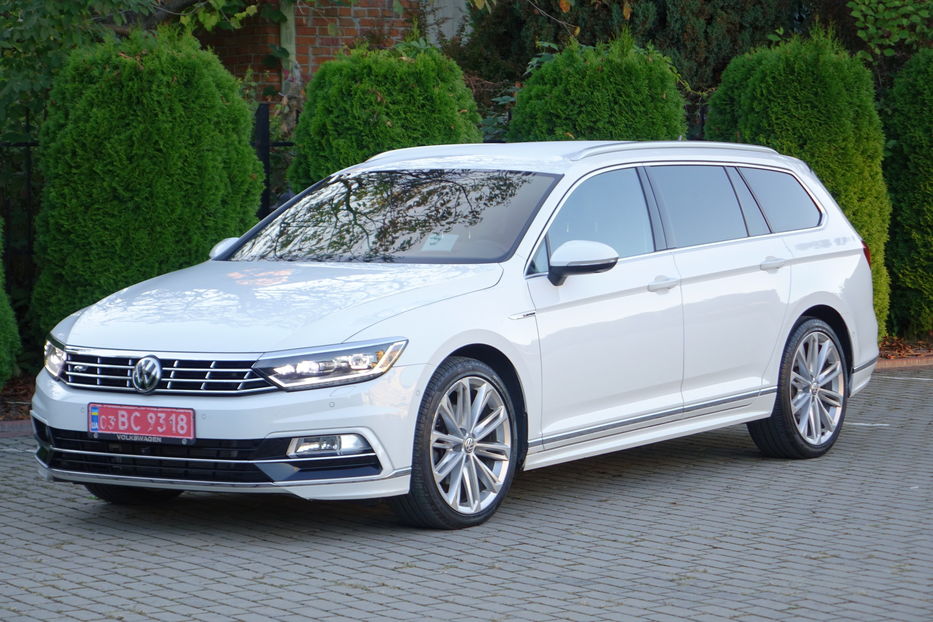 Продам Volkswagen Passat B8 R-Line FUL-LED Highiln4Motion 2018 года в Львове