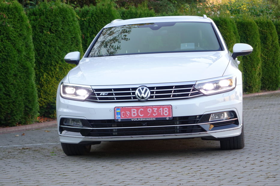 Продам Volkswagen Passat B8 R-Line FUL-LED Highiln4Motion 2018 года в Львове