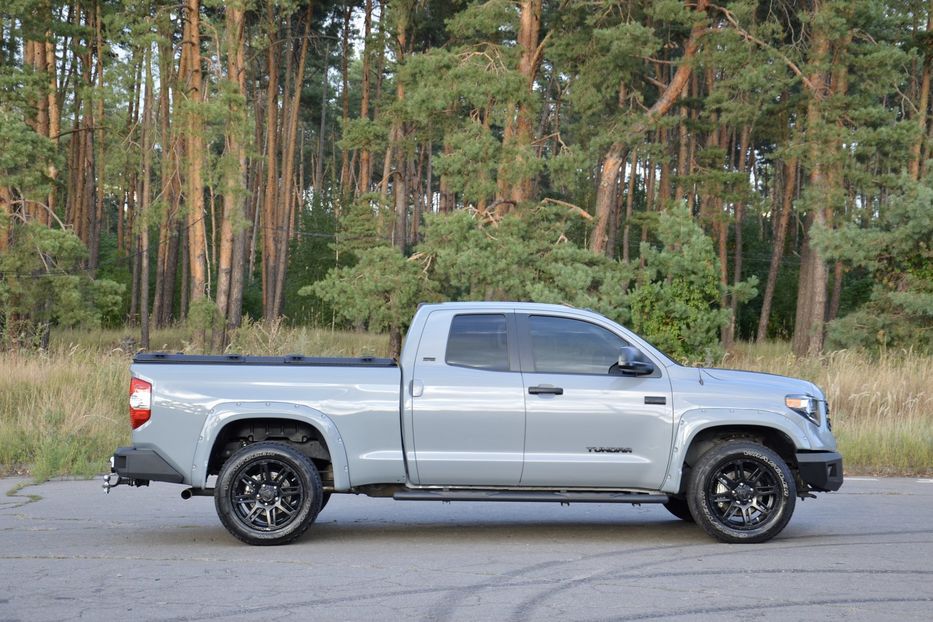 Продам Toyota Tundra TSS OFF ROAD 2019 года в Киеве