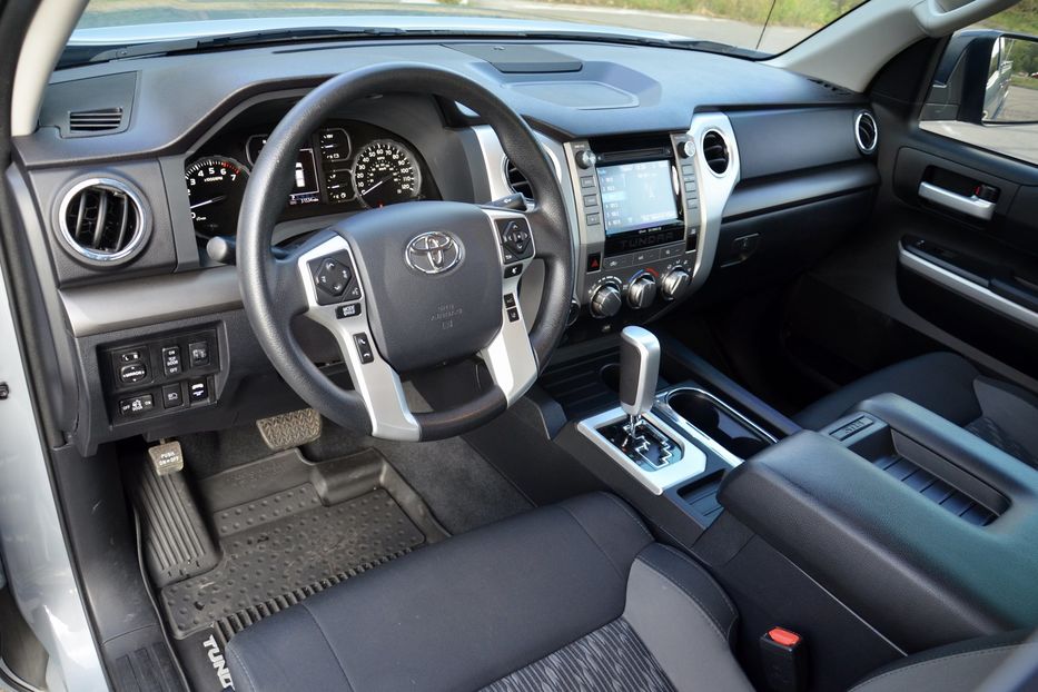 Продам Toyota Tundra TSS OFF ROAD 2019 года в Киеве