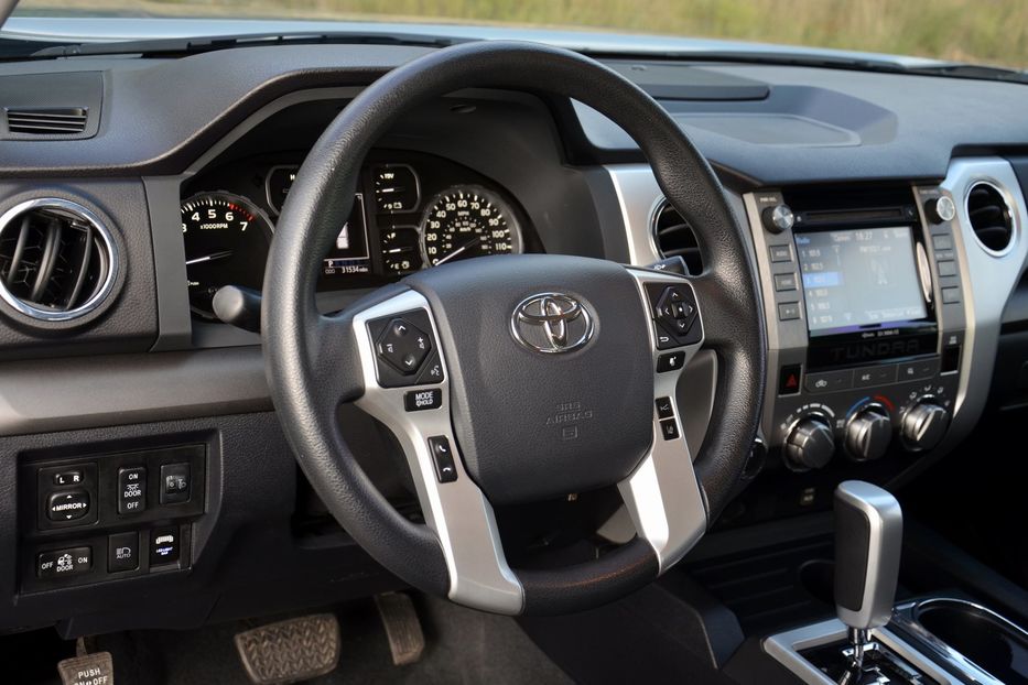 Продам Toyota Tundra TSS OFF ROAD 2019 года в Киеве