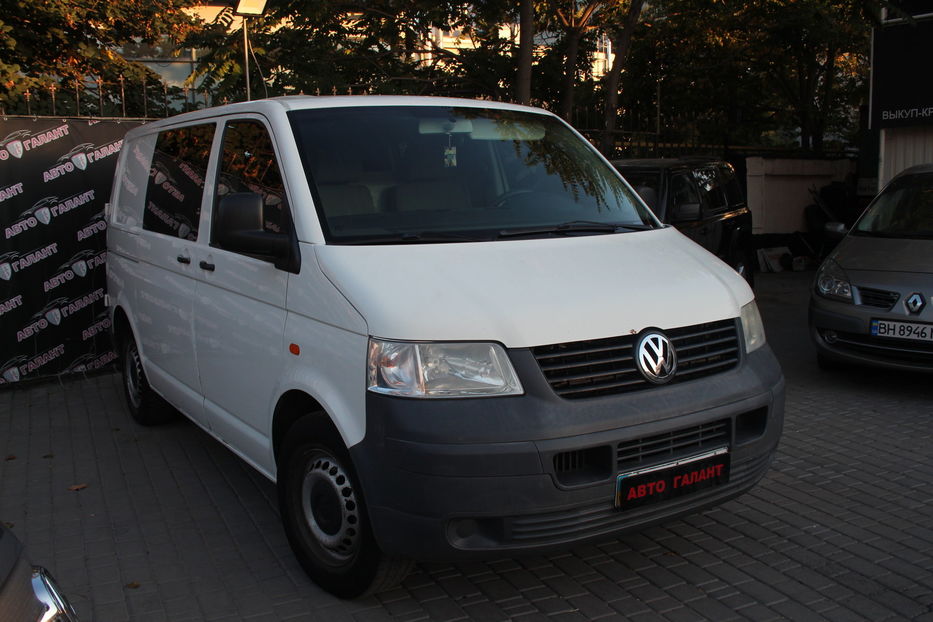 Продам Volkswagen T5 (Transporter) пасс. 2006 года в Одессе